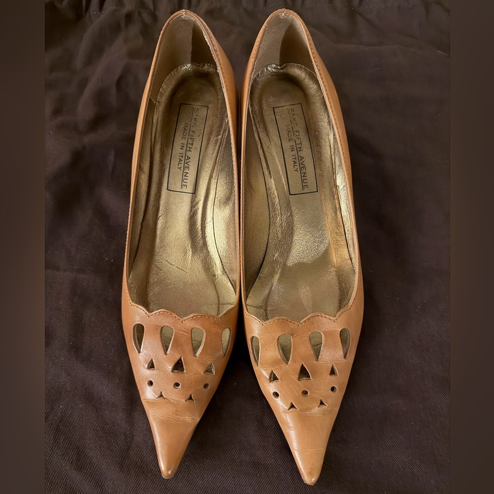 Saks Fifth Avenue Tan Leather Pointed Toe Cutout Pumps